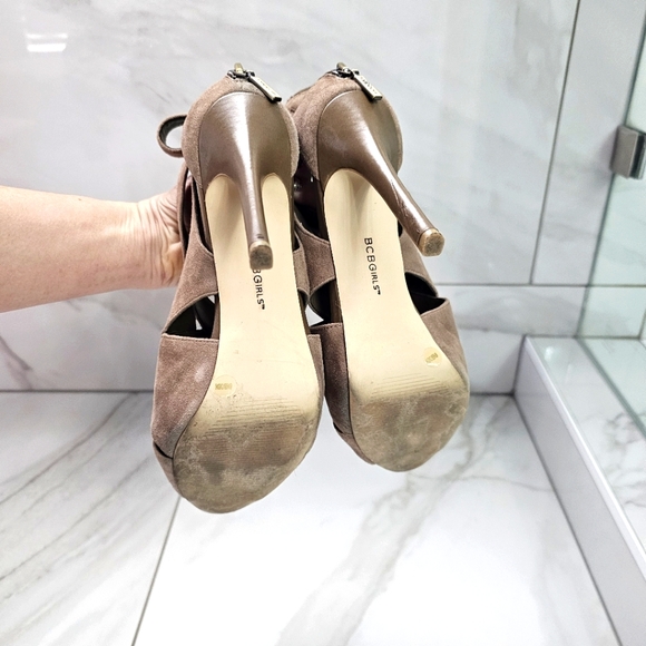 BCBGirls taupe suede heels - Picture 5 of 5